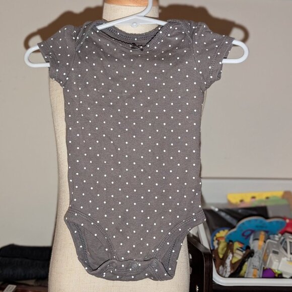 🐲3 FOR $9🦄 Carter's Short Sleeve Polka Dot Girls Onesie Bodysuit Top Shirt 3M - Picture 1 of 2